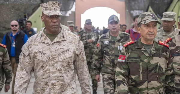 Des soldats américains et marocains lors de la 20e édition de l'exercice African Lion au Maroc.