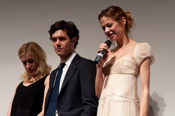 Greta Gerwig, Adam Brody et Analeigh Tipton lors du Festival international du film de Toronto en 2011.