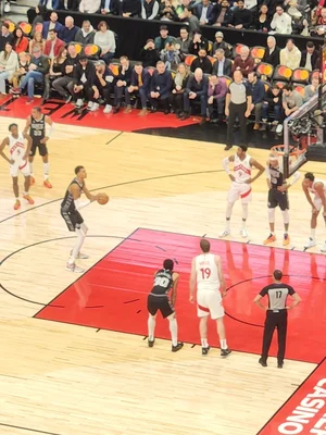 Victor Wembanyama en action contre les Toronto Raptors, février 2024.