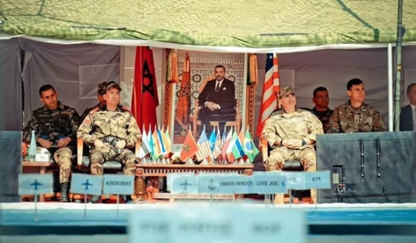Officiers américains et marocains lors du lancement de l'exercice African Lion au Maroc.
