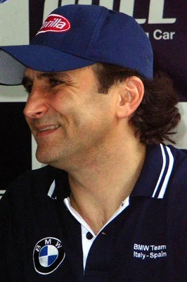 Portrait d'Alessandro Zanardi à l'époque où il était pilote.