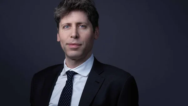 Portrait officiel de Sam Altman, PDG d'OpenAI.