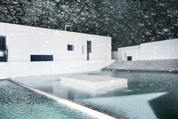 Le Louvre Abu Dhabi, musée emblématique aux espaces sécurisés, situé sur l'île de Saadiyat.
