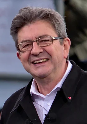 Jean-Luc Mélenchon souriant.