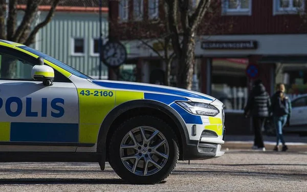 Véhicule de police sur les lieux de l'accident à Göteborg.