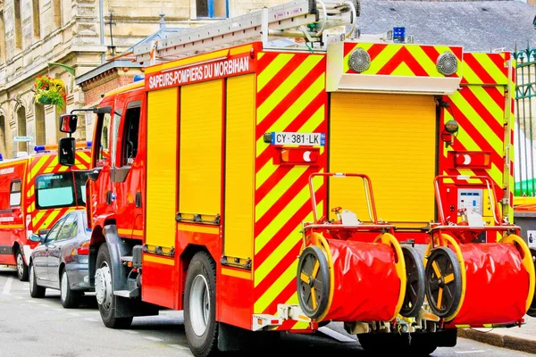 Un camion des Sapeurs-Pompiers du Morbihan intervenant à Pénestin après l'explosion dans un camping.