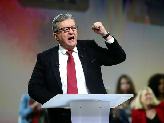 Jean-Luc Mélenchon s'adressant à ses militants à Reims.