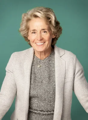 Caroline Cayeux, distinguée de l'Ordre des Arts et des Lettres.