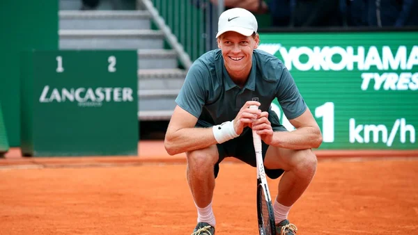 Jannik Sinner, radieux, après sa victoire à Monte-Carlo.