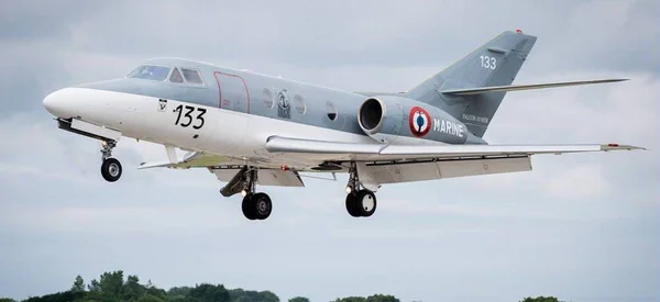 Un Dassault Falcon 10 de la Marine nationale en vol.