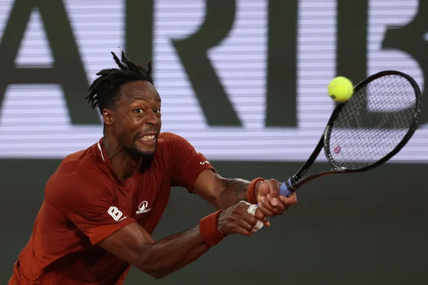 Gaël Monfils en action lors d'un match à Roland-Garros 2026.