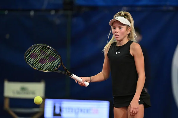 Ksenia Efremova blessée au coude, forfait pour Roland-Garros et Wimbledon juniors.