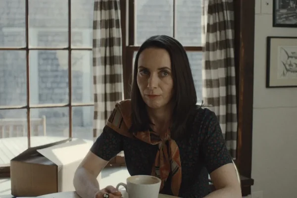 Katie Dippold, co-créatrice de la comédie d'horreur Widow's Bay sur Apple TV.
