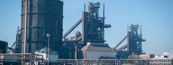 Installations du site ArcelorMittal de Fos-sur-Mer.