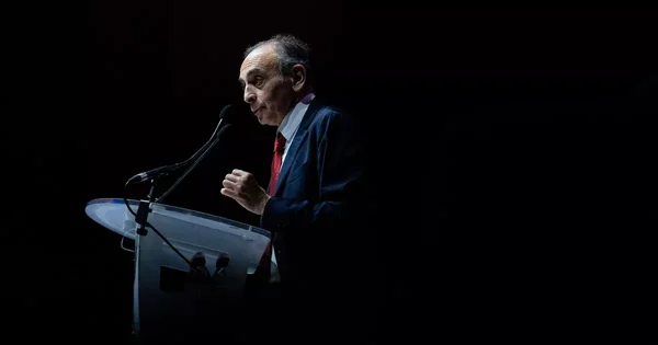 Éric Zemmour prenant la parole lors d'une intervention publique.