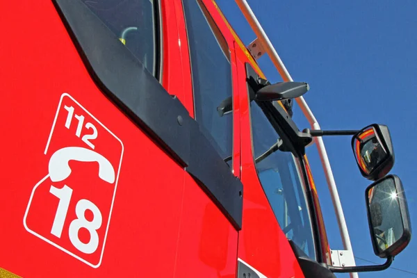 Camion de pompiers du Service départemental d'incendie et de secours (SDIS) du Vaucluse.