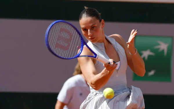 Marta Kostyuk en plein coup droit lors de son match.
