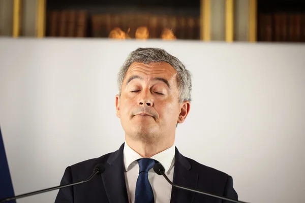 Gérald Darmanin, les yeux fermés, lors d'une intervention sur l'affaire Lyhanna.