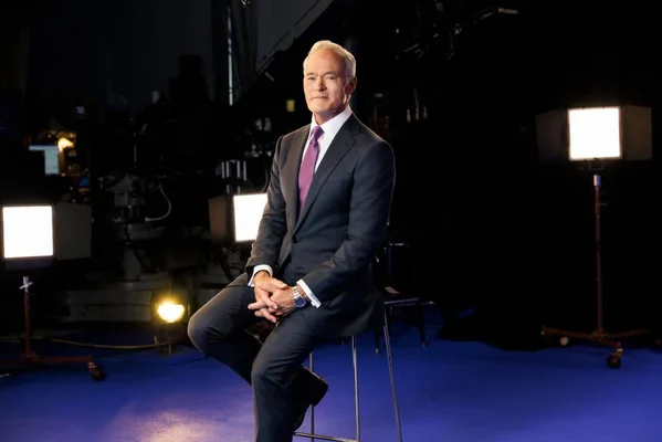 Scott Pelley, correspondant de « 60 Minutes », en plateau télévisé