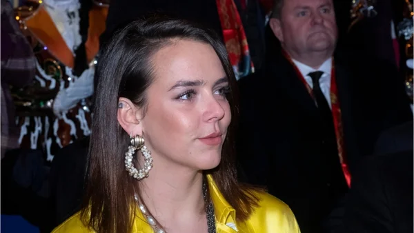 Stéphanie de Monaco : d'Ouragan à son duo avec Michael Jackson, la carrière musicale de la princesse - Voici.fr