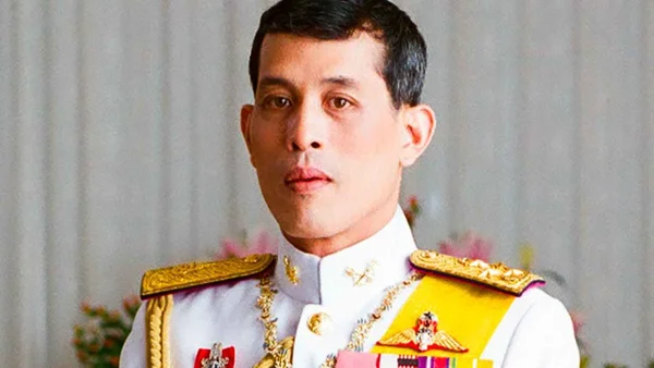 Portrait officiel du roi Maha Vajiralongkorn (Rama X)