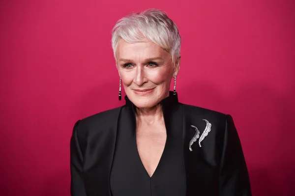 Glenn Close, actrice multi-nommée, honorée par un Oscar d'honneur.