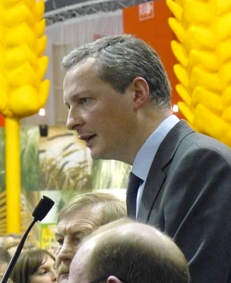 Bruno Le Maire, ministre de l'Industrie, s'adressant à un public lors d'une visite au Salon de l'agriculture en 2010.