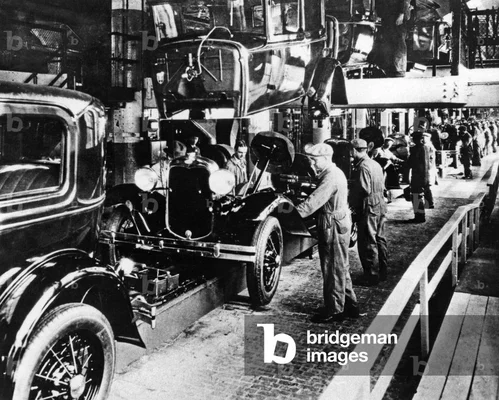 Chaîne de montage dans une usine Ford vers 1930.