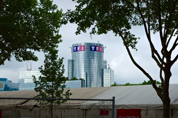La tour TF1 à Paris, siège de la chaîne qui a diffusé District Z.