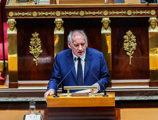 François Bayrou à la tribune lors de sa déclaration de politique générale.