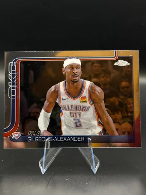 Carte de collection Shai Gilgeous-Alexander MVP 2025-26 Topps Chrome.
