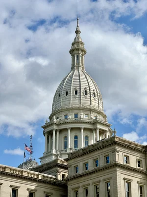 Dôme du Capitole de l'État du Michigan à Lansing.