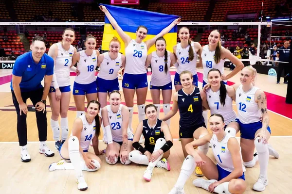 L'équipe d'Ukraine avant le match contre les Bleues en Ligue des Nations.