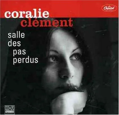 Portrait de Coralie Clément pour l'album 'Salle des pas perdus'.