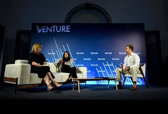 Reshma Sohoni (Seedcamp) participe à un panel avec Gillian Munson et Fabrice Grinda lors du Web Summit 2019 à Lisbonne.