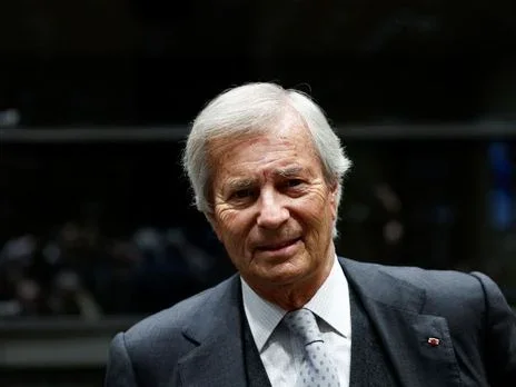 Le nouveau maire de Venise, en costume sombre, lors d'une apparition publique.