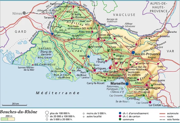 Carte topographique et administrative des Bouches-du-Rhône publiée par Larousse, montrant Marseille, Aix-en-Provence et les infrastructures.