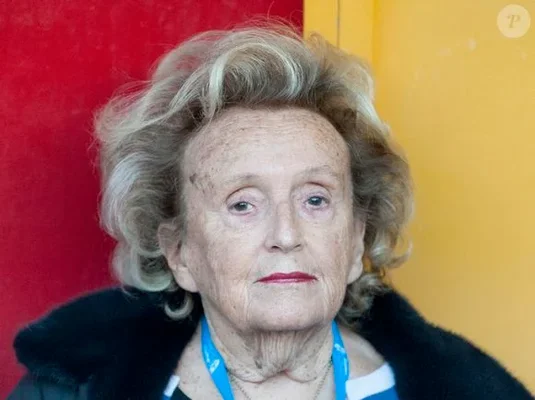 Bernadette Chirac lors d'un match de football caritatif à Mantes-la-Jolie, le 11 octobre 2016.