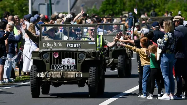 Jeep 'D-Day Doris' lors du défilé commémoratif du 81e anniversaire du Débarquement en Normandie.