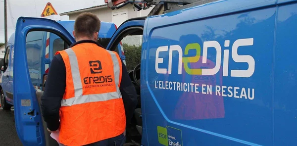 Un technicien Enedis prêt à intervenir lors des fortes chaleurs.