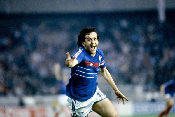 Michel Platini célébrant lors du Championnat d'Europe des Nations 1984.