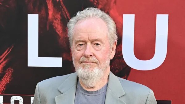 Ridley Scott, réalisateur de légende, récipiendaire d'un Oscar honorifique.