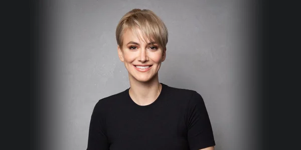 Brynn Putnam, fondatrice de Mirror et de la startup de jeux Board, en portrait professionnel