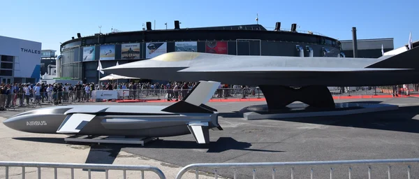 Maquette du NGF et effecteurs déportés au salon du Bourget 2019.