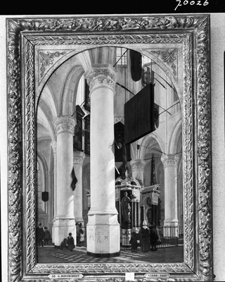 Reproduction d'une peinture de Ger. Louckgeest (1651) montrant l'intérieur du chœur de la Nieuwe Kerk, collection du Mauritshuis.