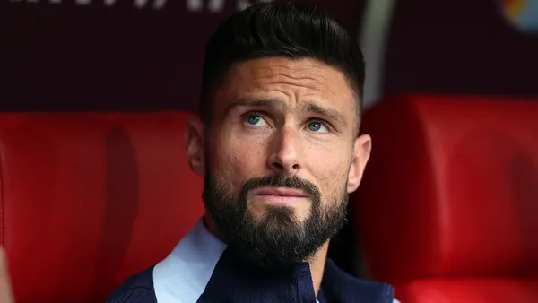 Didier Deschamps en conférence de presse, évoquant la situation d'Olivier Giroud.