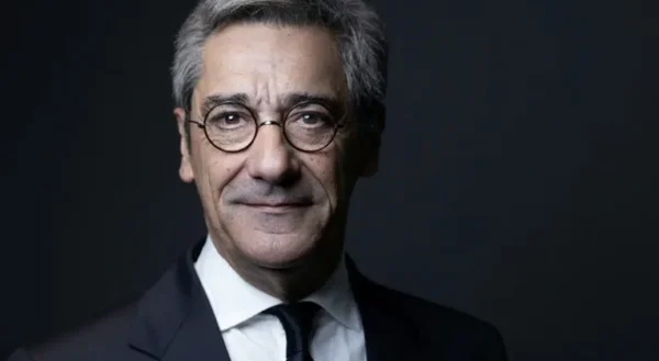 Portrait officiel du ministre Serge Papin.