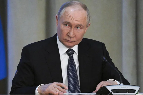 Vladimir Poutine annonçant son intention de cesser les frappes sur les infrastructures énergétiques ukrainiennes.