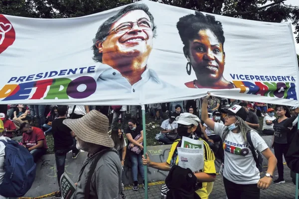 Partisans de Gustavo Petro et Francia Márquez lors d'un rassemblement électoral.