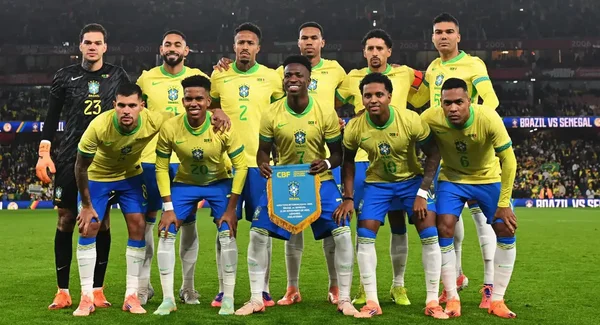 Vinícius Jr. en action avec le Brésil lors d'un match éliminatoire pour la Coupe du Monde 2026.